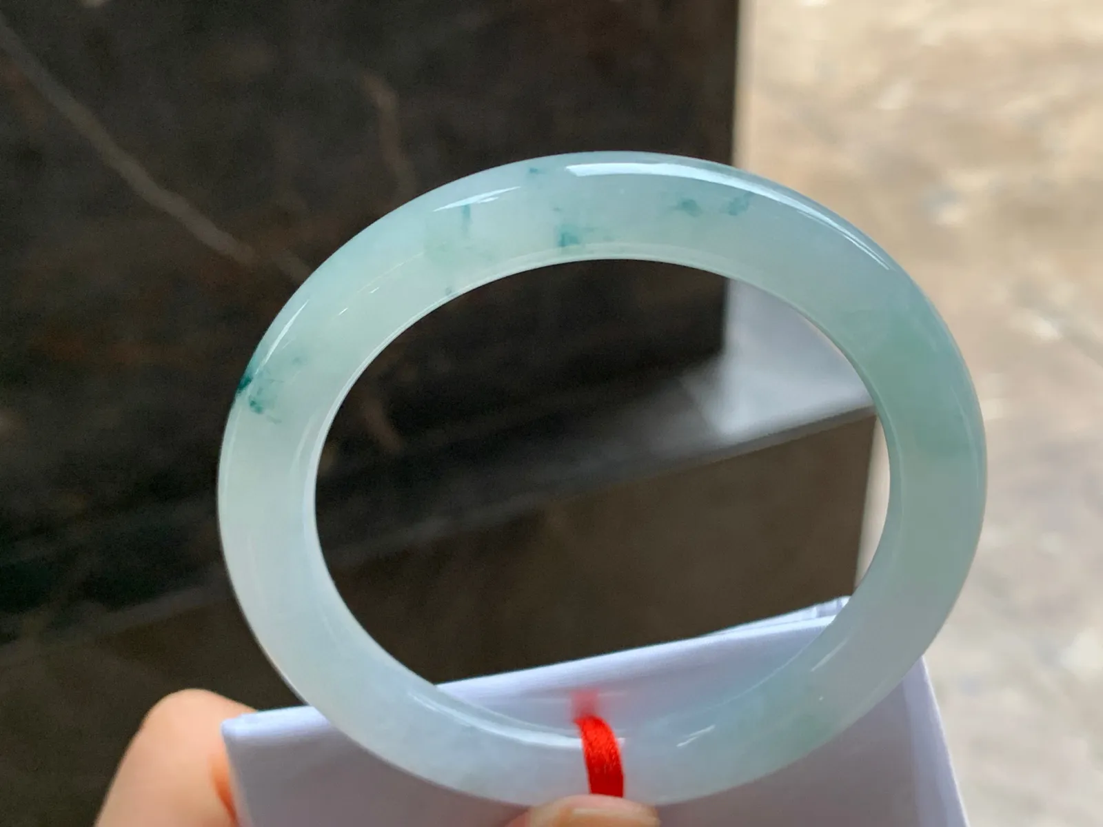 54.5-8.9

冰蓝花圆条手镯^_^飘花灵韵