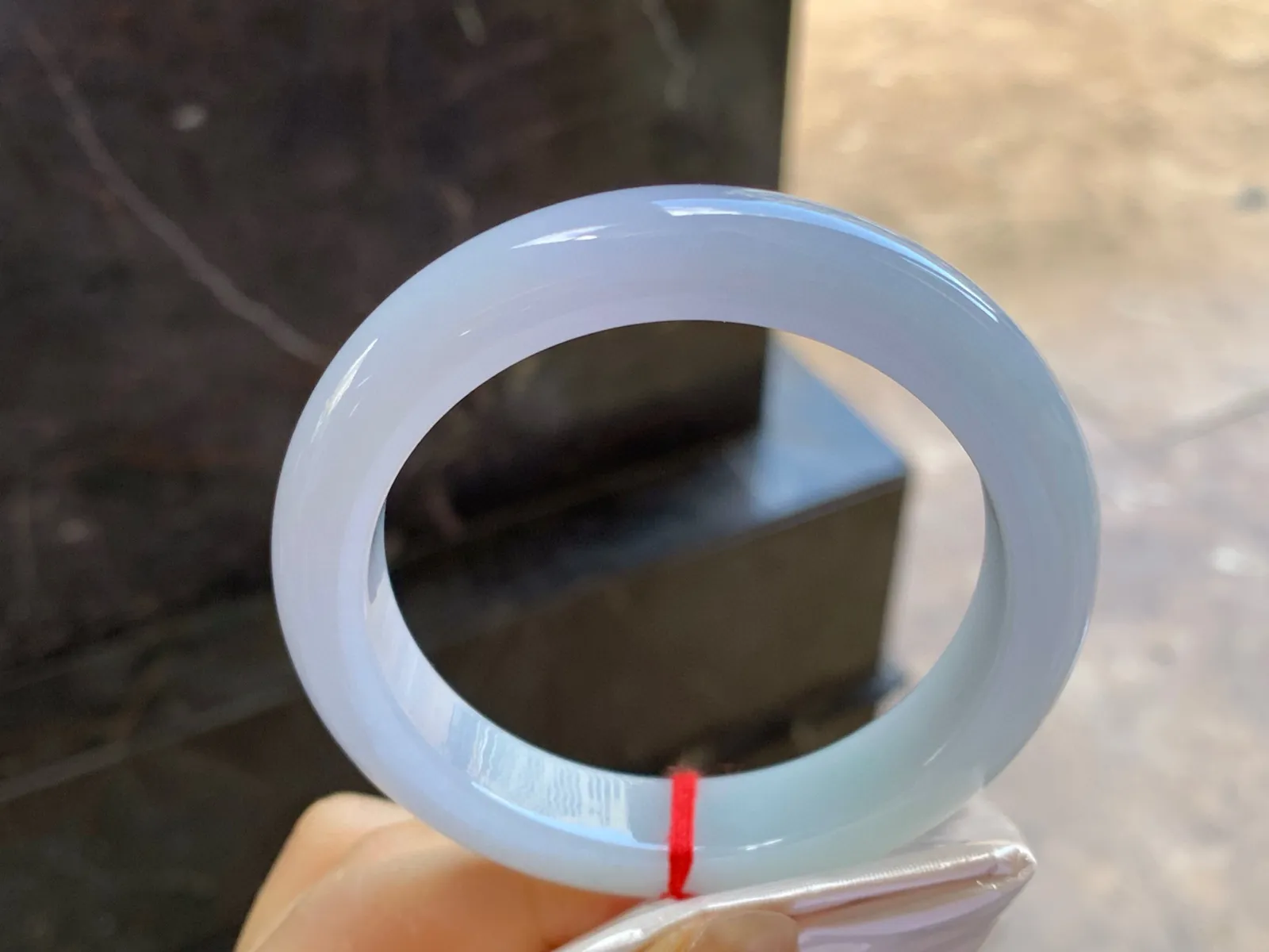 淡春手镯
尺寸：55.8-12-9mm
肉质细腻干净～小清新