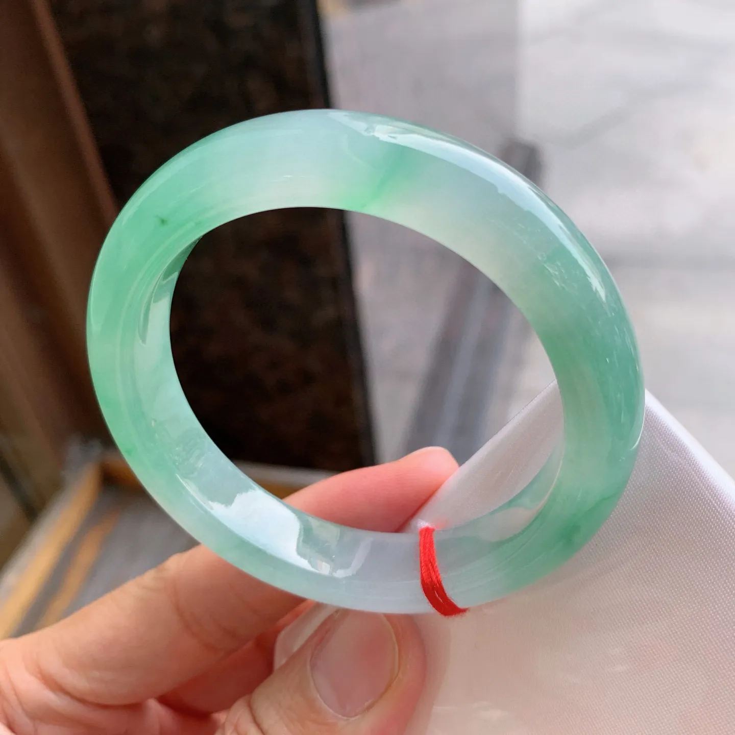 正圈冰飘绿 尺寸：54.8/12/8.4mm