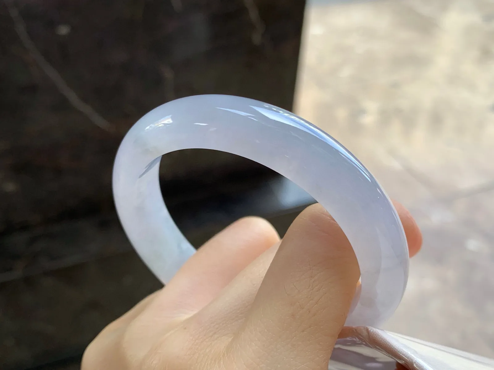 冰种手镯
尺寸：56-12.5-8.5mm
种水好 小清新 微棉不影响