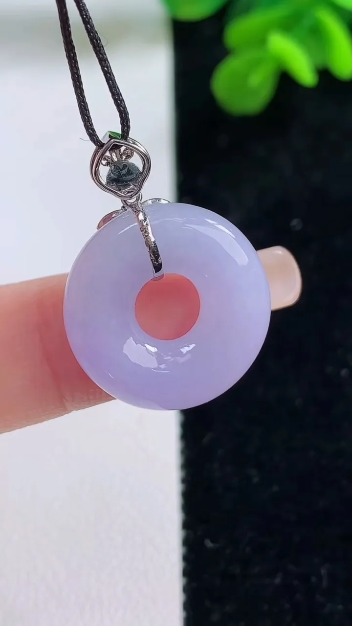 天然A货翡翠18k金紫罗兰平安环吊坠，尺寸18.6-5，重量:3.90g
9月1日