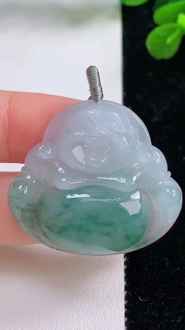 天然A货翡翠冰种飘花佛公吊坠，尺寸32.4-35.5-6.4，重量:11.38g
9月1日