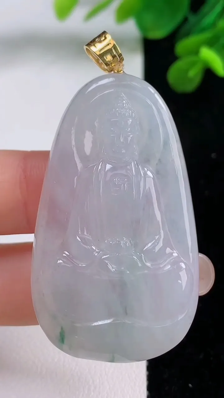 天然A货翡翠冰种飘花大日如来吊坠，尺寸49.8-29-6，重量:23.27g
9月1日