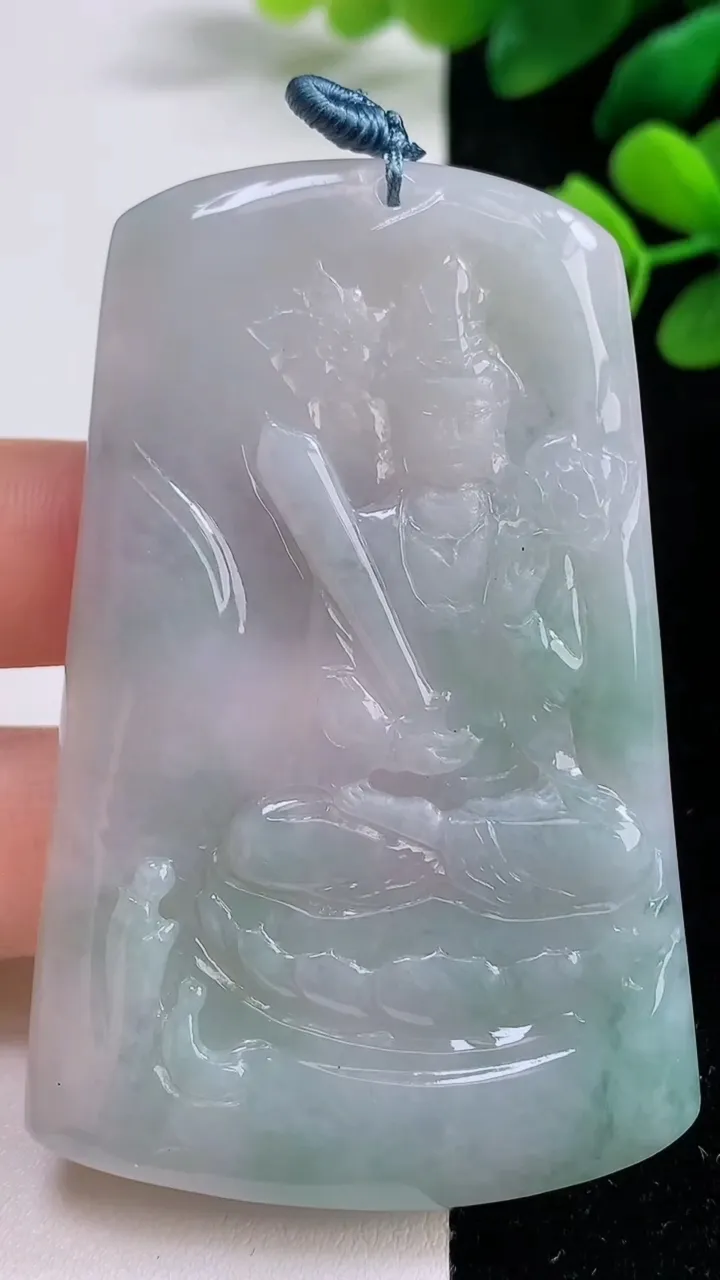 天然A货翡翠虚空藏观音菩萨吊坠，尺寸68-43-4，重量:30.26g
9月1日