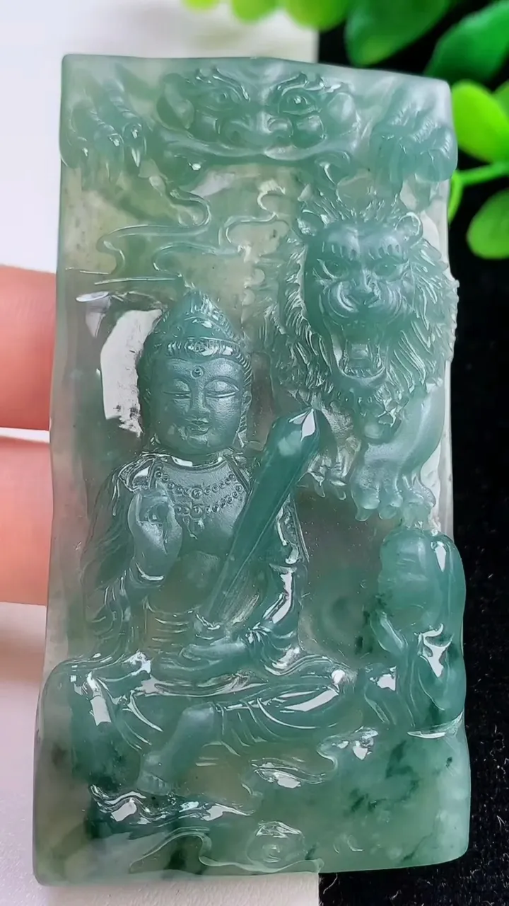 天然A货翡翠文殊菩萨吊坠，尺寸75.3-38.7-6，重量:42.18g
9月1日