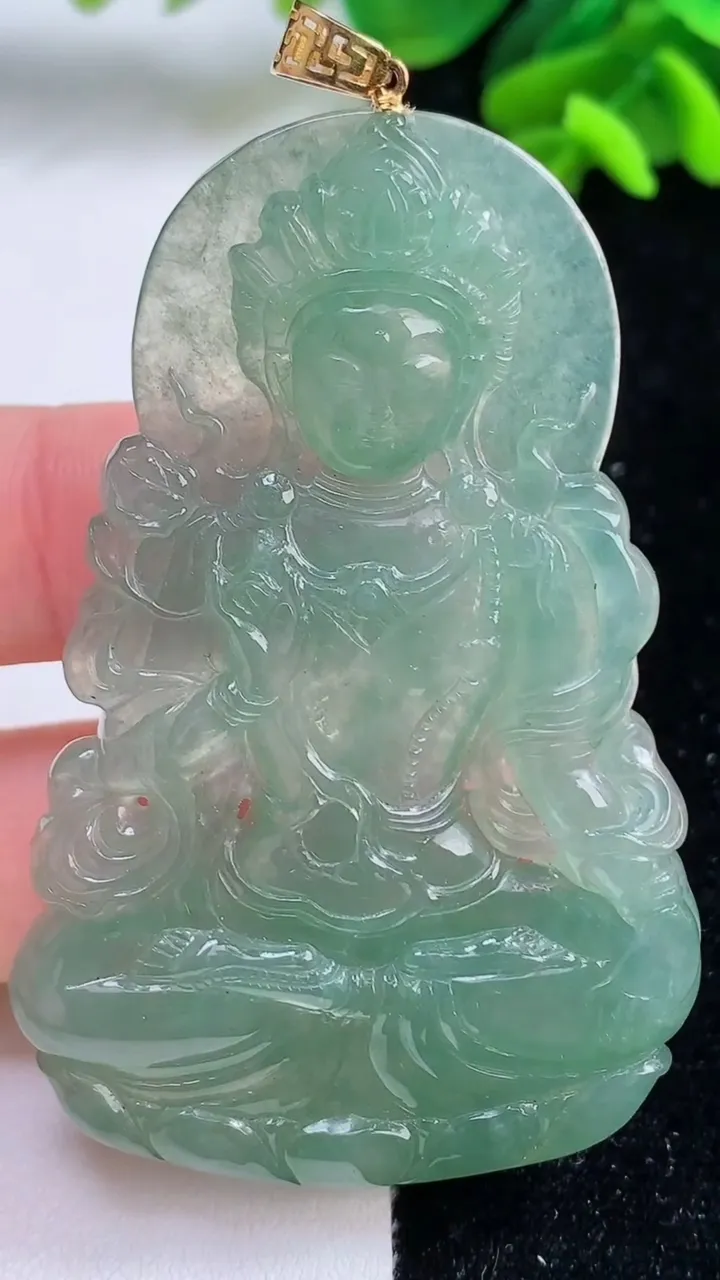 天然A货翡翠种大势至观音菩萨吊坠，尺寸62.4-40.7-5，重量:23.78g
9月1日
