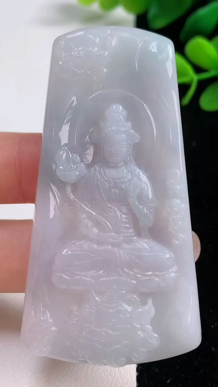 天然A货翡翠文殊菩萨吊坠，尺寸68-35-5.5，重量:31.62g
9月1日