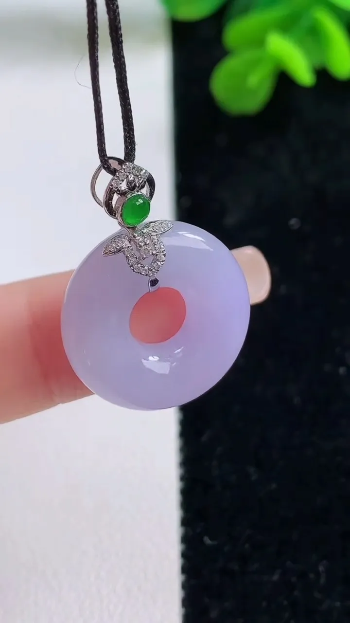天然A货翡翠18k金紫罗兰平安环吊坠，尺寸18.6-5，重量:3.90g
9月1日