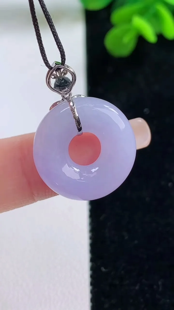 天然A货翡翠18k金紫罗兰平安环吊坠，尺寸18.6-5，重量:3.90g
9月1日