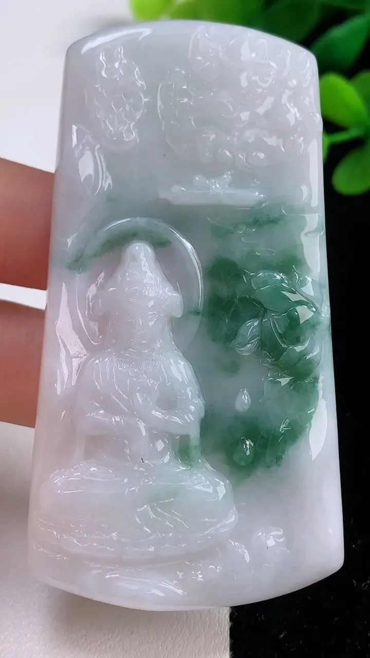天然A货翡翠飘花文殊菩萨吊坠，尺寸73.8-39.6-5.4，重量:42.20g
9月1日