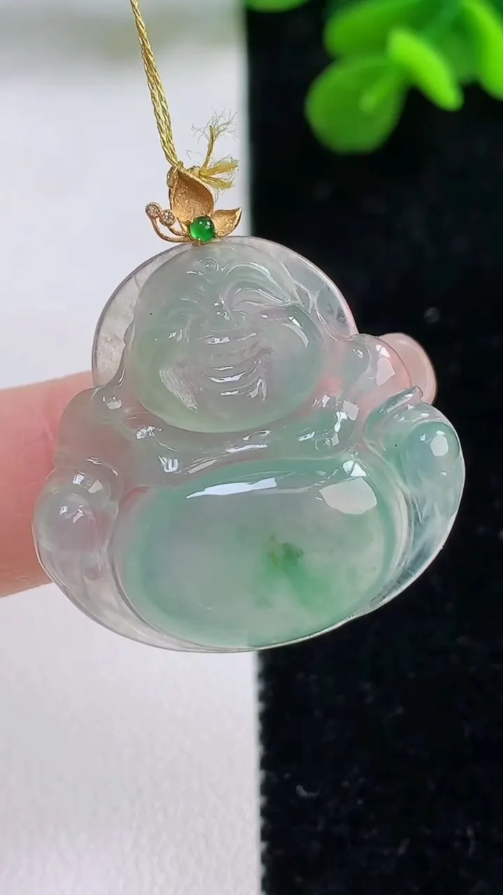 天然A货翡翠佛公吊坠，尺寸26.6-28.3-5，重量:5.82g
9月1日