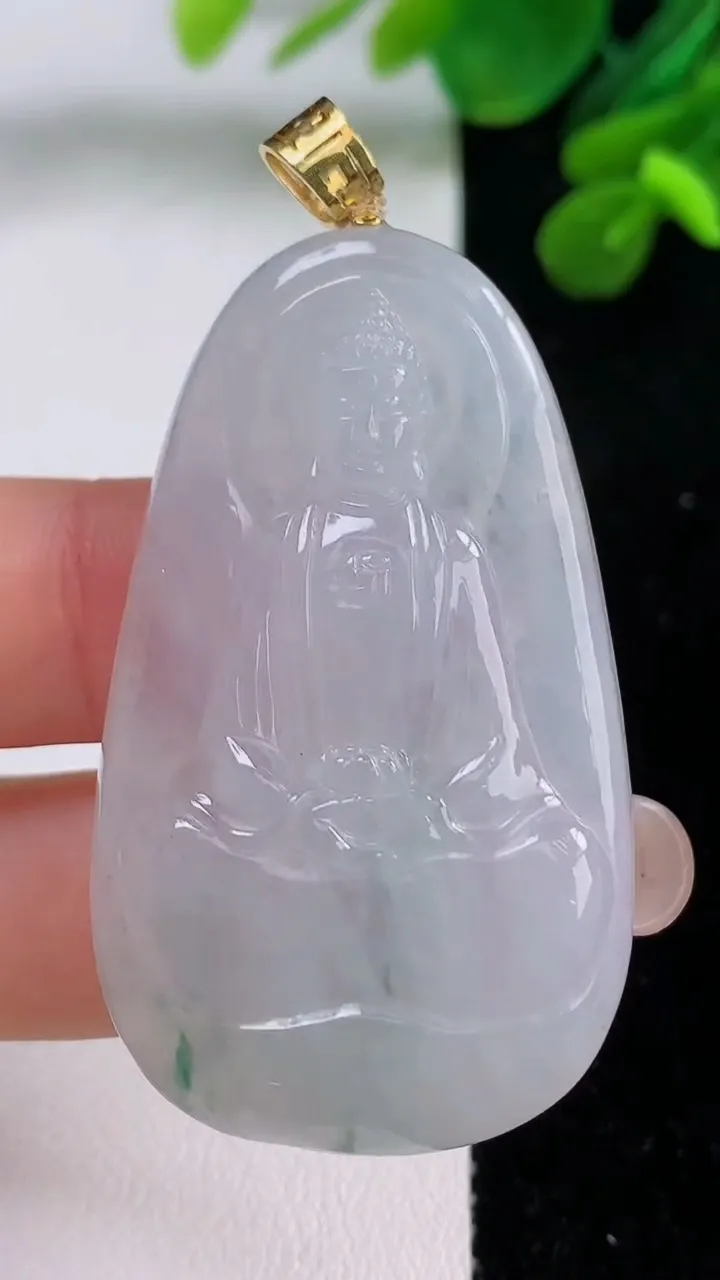 天然A货翡翠冰种飘花大日如来吊坠，尺寸49.8-29-6，重量:23.27g
9月1日