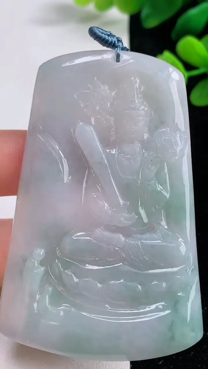 天然A货翡翠虚空藏观音菩萨吊坠，尺寸68-43-4，重量:30.26g
9月1日