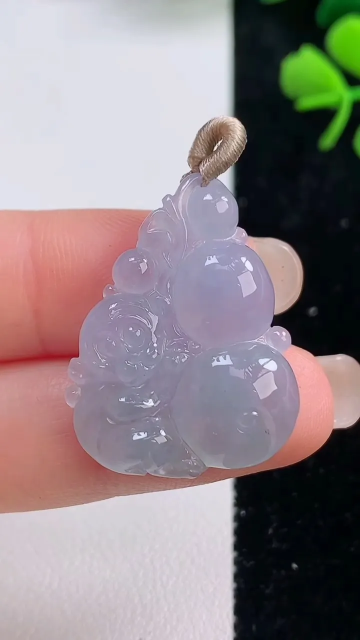 天然A货翡翠紫罗兰生肖猴吊坠，尺寸27.3-22.5-5.6，重量:5.48g
9月2日
