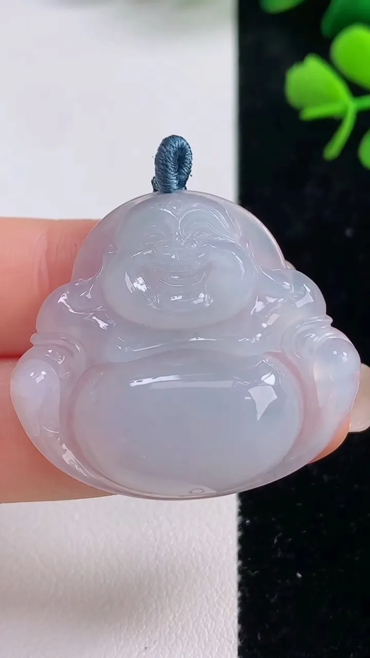 天然A货翡翠佛公吊坠，尺寸32.4-36.2-5.8，重量:10.00g
9月2日