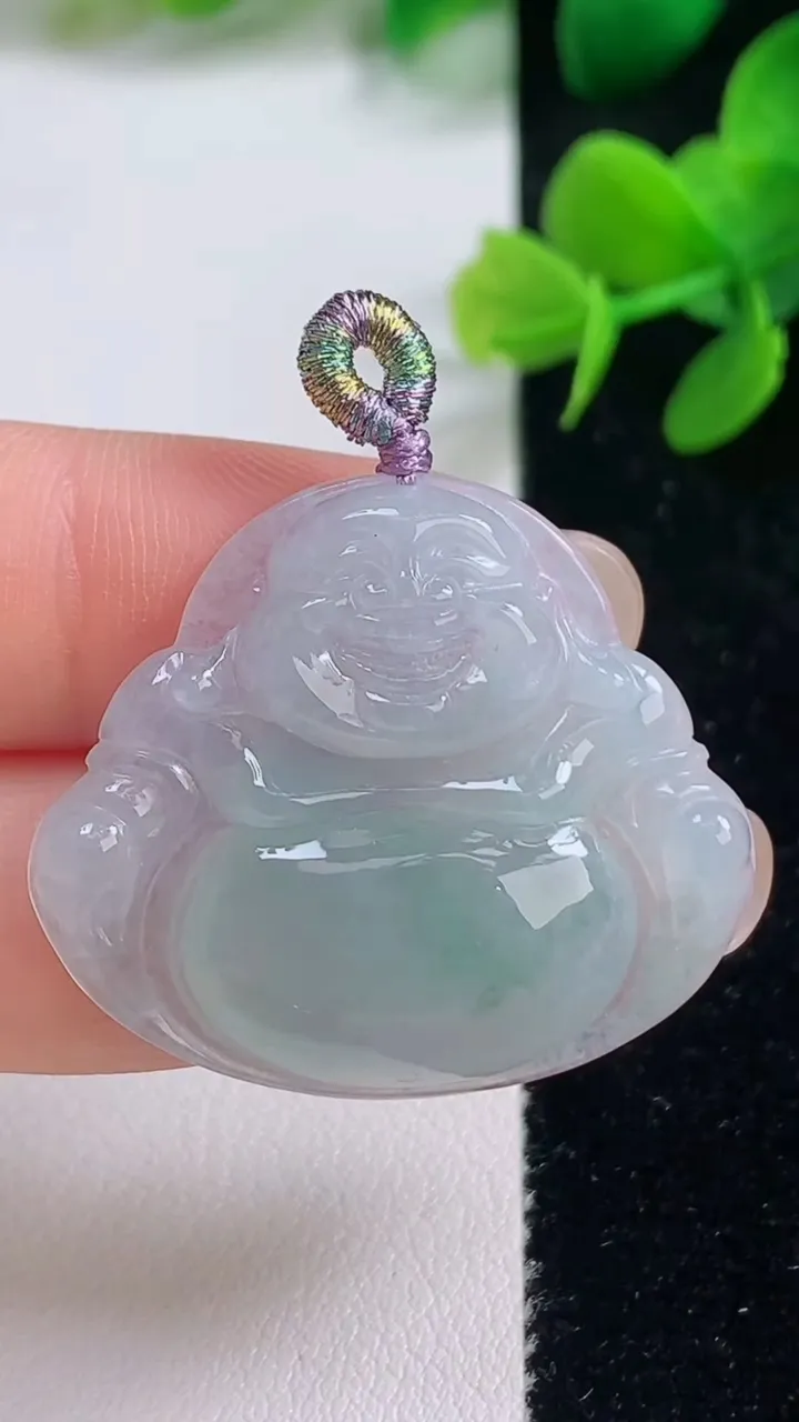 天然A货翡翠冰种飘花佛公吊坠，尺寸28.7-33-4.8，重量:7.21g
9月3日