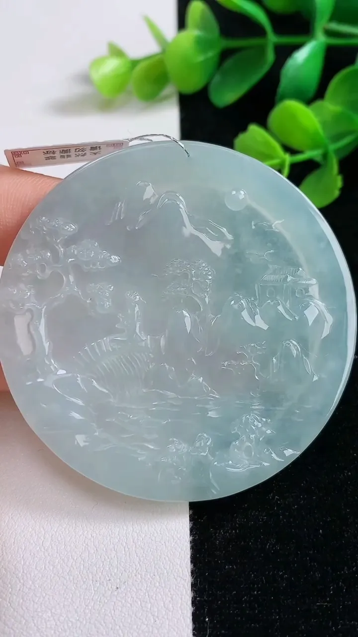 天然A货翡翠山水牌吊坠，尺寸 56-5.6，重: 32.44g
9月3日