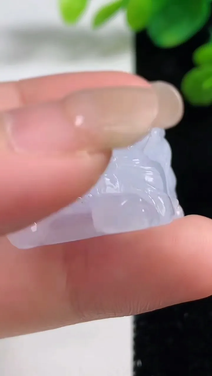 天然A货翡翠紫罗兰貔貅吊坠，尺寸43-19.4-12.8，重量:25.12g
9月4日