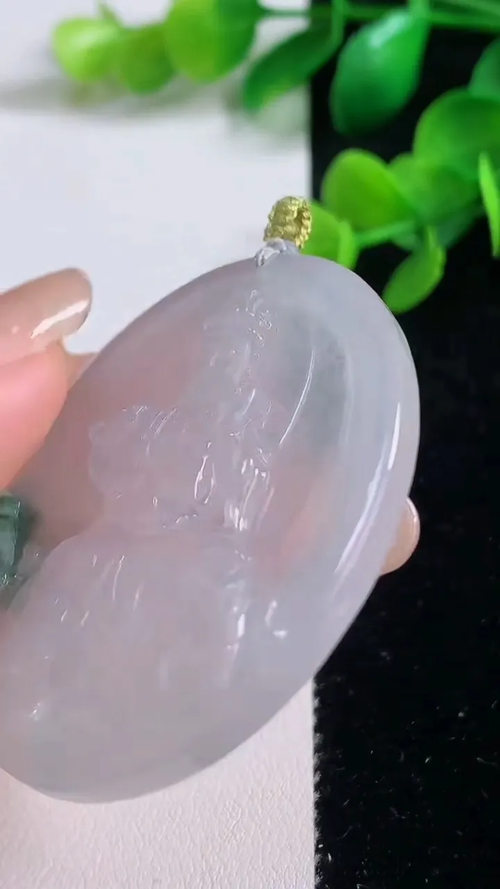 天然A货翡翠冰种飘花普贤菩萨吊坠，尺寸50.3-42.6-5，重量:22.93g
9月4日