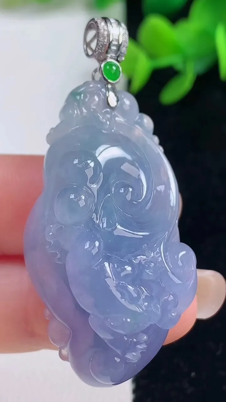 天然A货翡翠18k金紫罗兰今非昔比 蜥蜴吊坠，尺寸39.2-22.3-15.6，重量:21.00g
