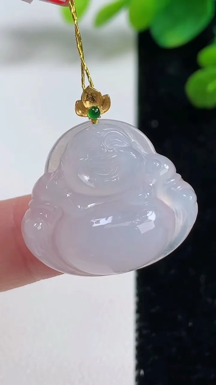 天然A货翡翠种白冰佛公吊坠，尺寸22-25.2-7，重量:6.19g
9月5日