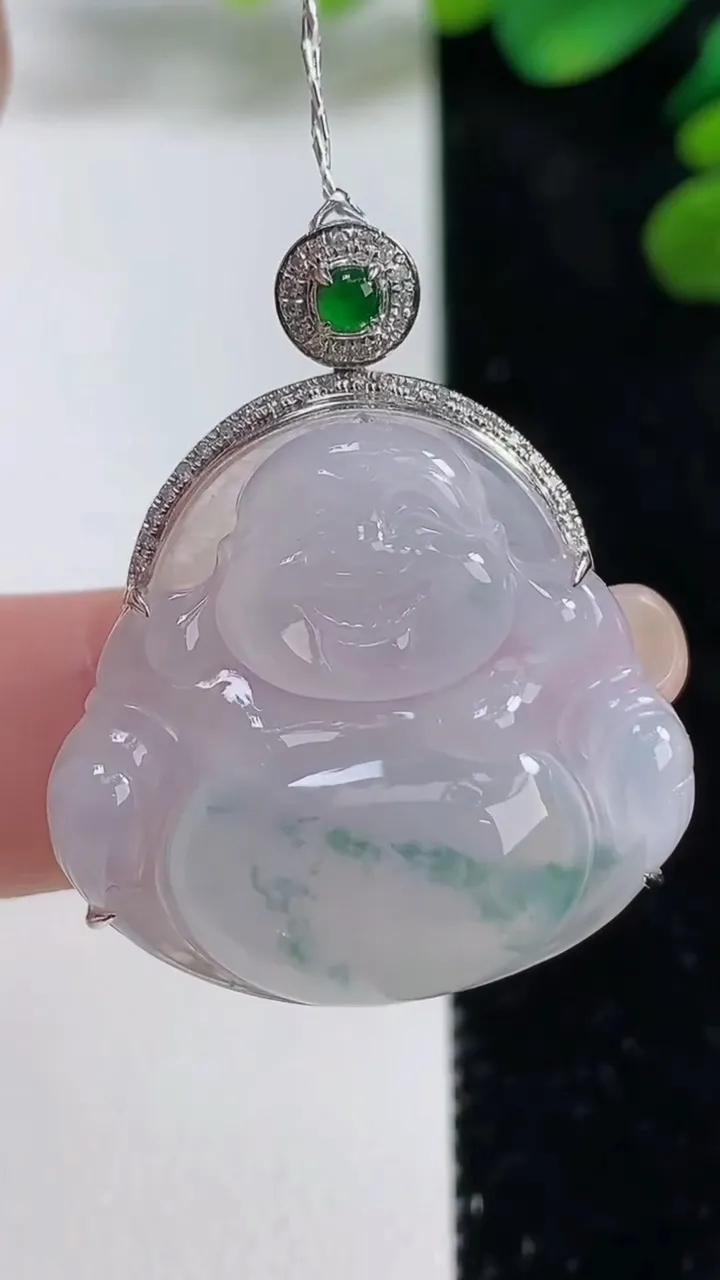 天然A货翡翠种飘花佛公吊坠，尺寸34.2-26.6-27.8-8.3，重量:7.20g
9月5日