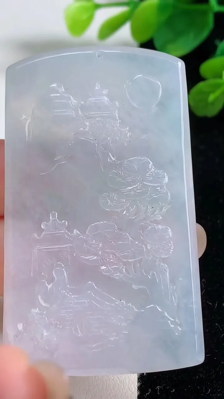 天然A货翡翠山水牌吊坠，尺寸62-36.4-3.5，重量:24.15g
9月5日