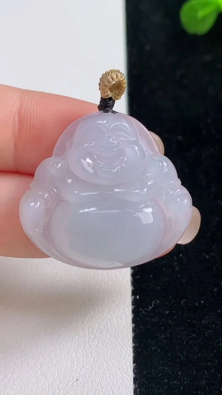天然A货翡翠佛公吊坠，尺寸28.3-30.8-5.8，重量:8.21g
9月6日