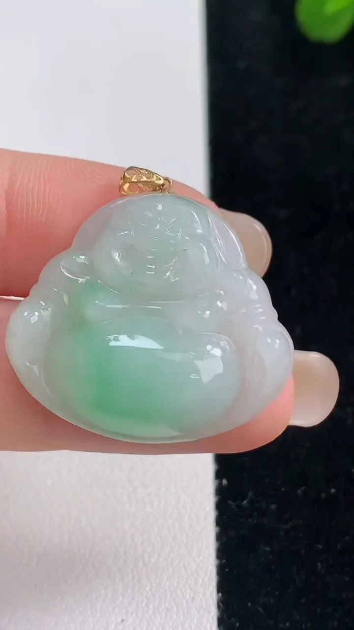 天然A货翡翠佛公吊坠，尺寸25-28.3-6，重:6.27g
9月6日