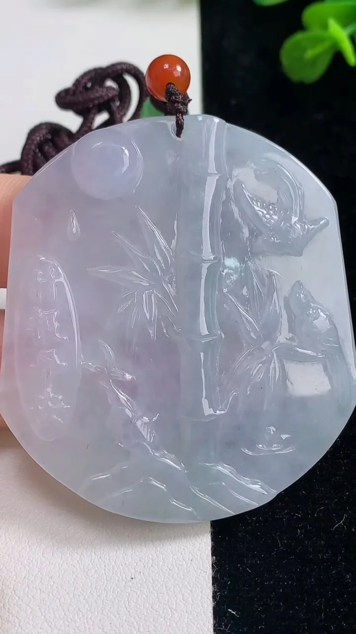 天然A货翡翠春带彩 紫罗兰节节高升 竹节吊坠，尺寸56-51-5.7，重:36.34g
9月6日