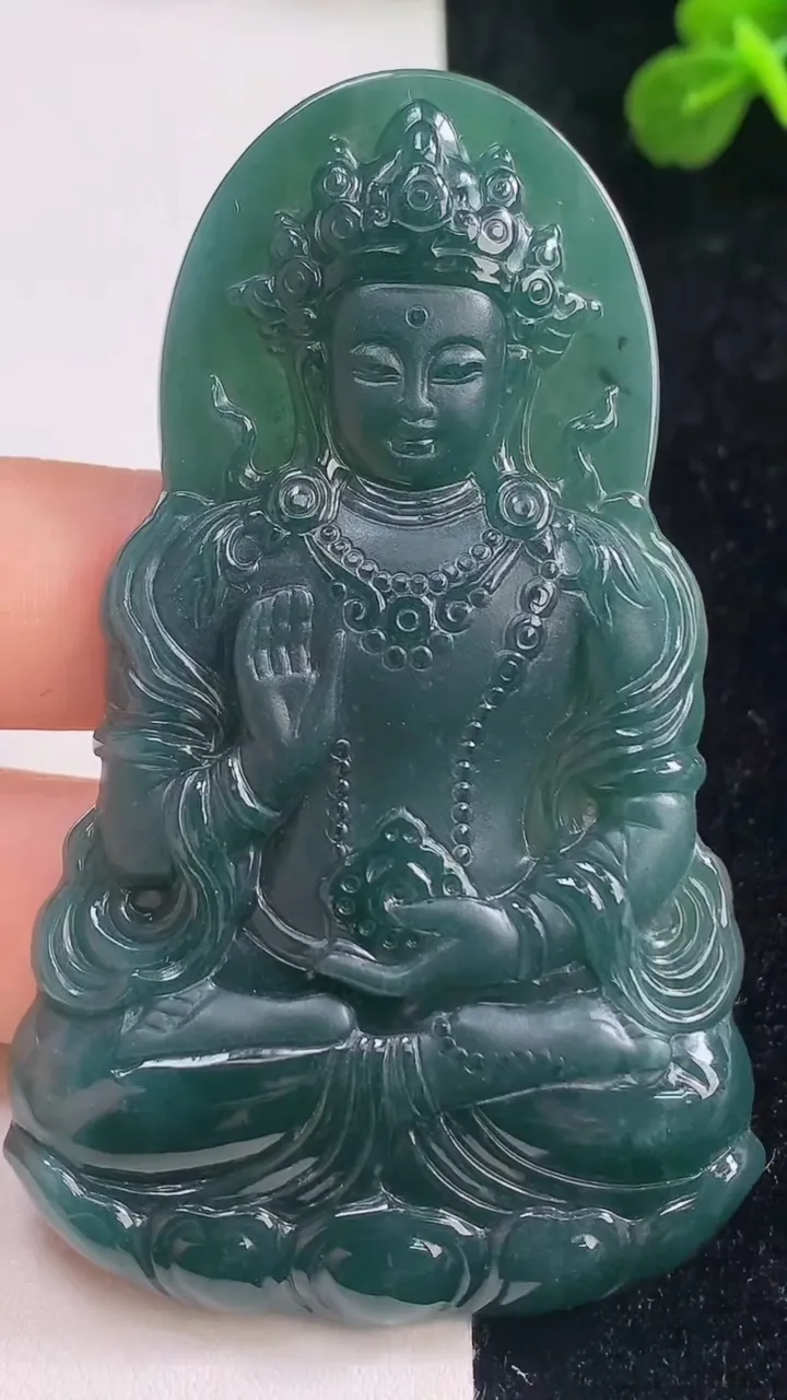 天然A货翡翠蓝水度母吊坠，尺寸70.8-44-6，重:31.42g
9月6日