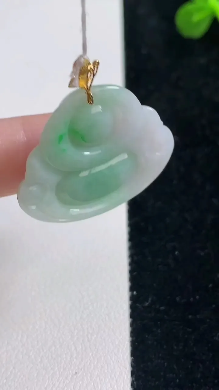 天然A货翡翠佛公吊坠，尺寸25.2-30-5.6，重量:6.45g
9月6日