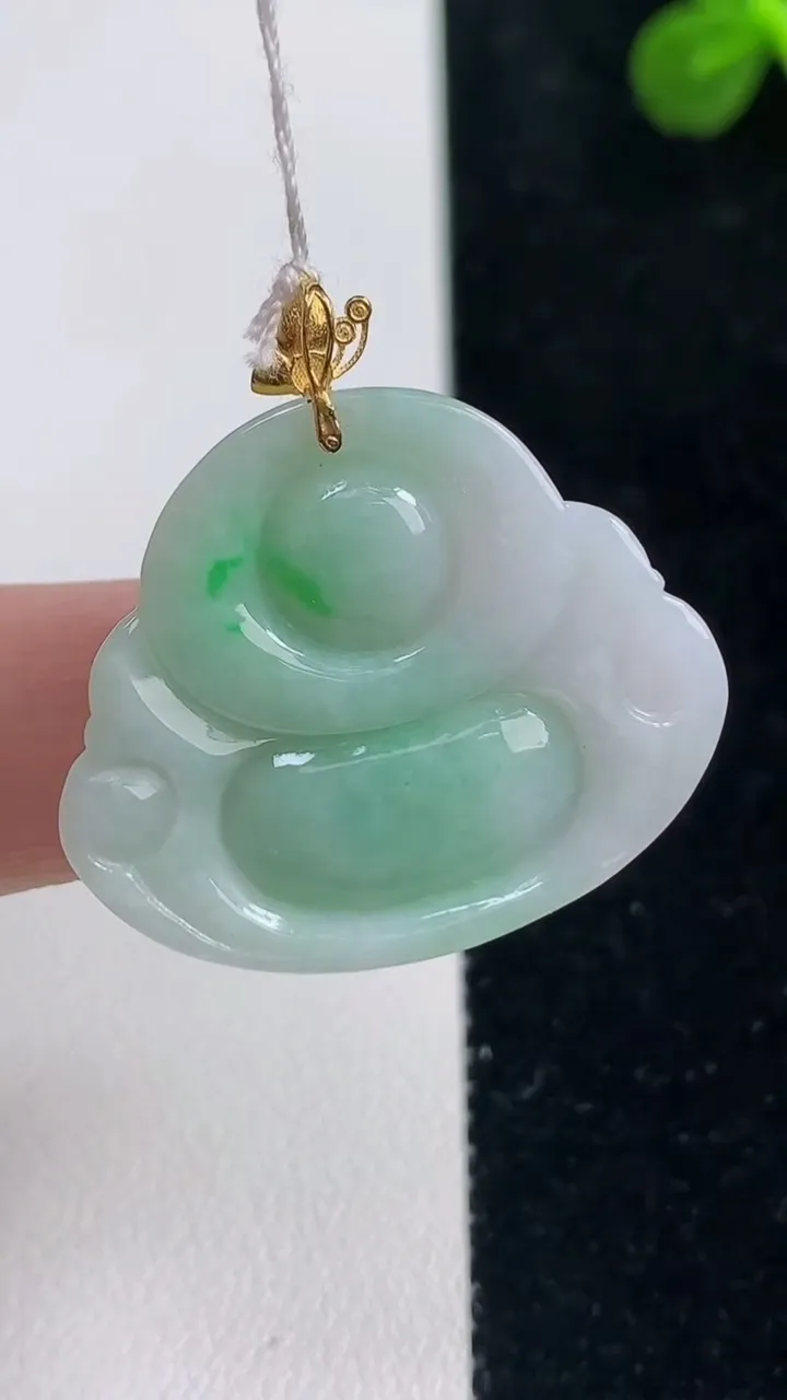 天然A货翡翠佛公吊坠，尺寸25.2-30-5.6，重量:6.45g
9月6日