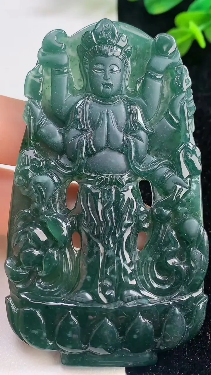 天然A货翡翠蓝水祥龙文殊菩萨吊坠，尺寸65-40-8，重:43.64g
9月6日