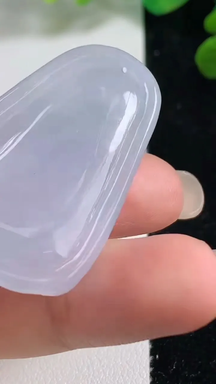 天然A货翡翠紫罗兰阿尼陀佛吊坠，尺寸41.8-27-5.7，重量:11.70g
9月7日
