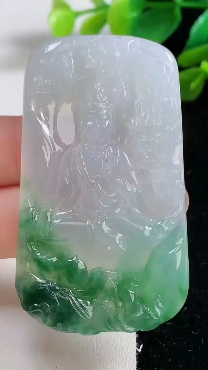 天然A货翡翠祥龙观音菩萨吊坠，尺寸60.4-34.6-6，重量:33.12g
9月7日
