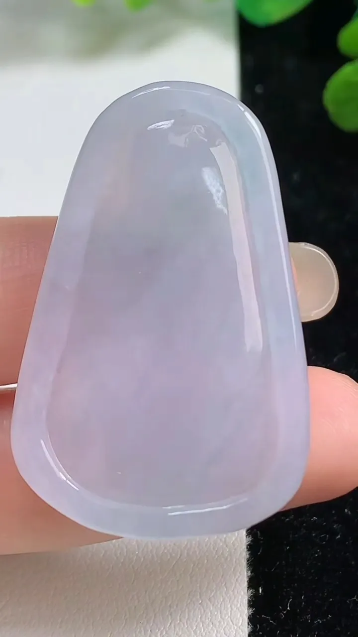 天然A货翡翠紫罗兰阿尼陀佛吊坠，尺寸41.8-27-5.7，重量:11.70g
9月7日