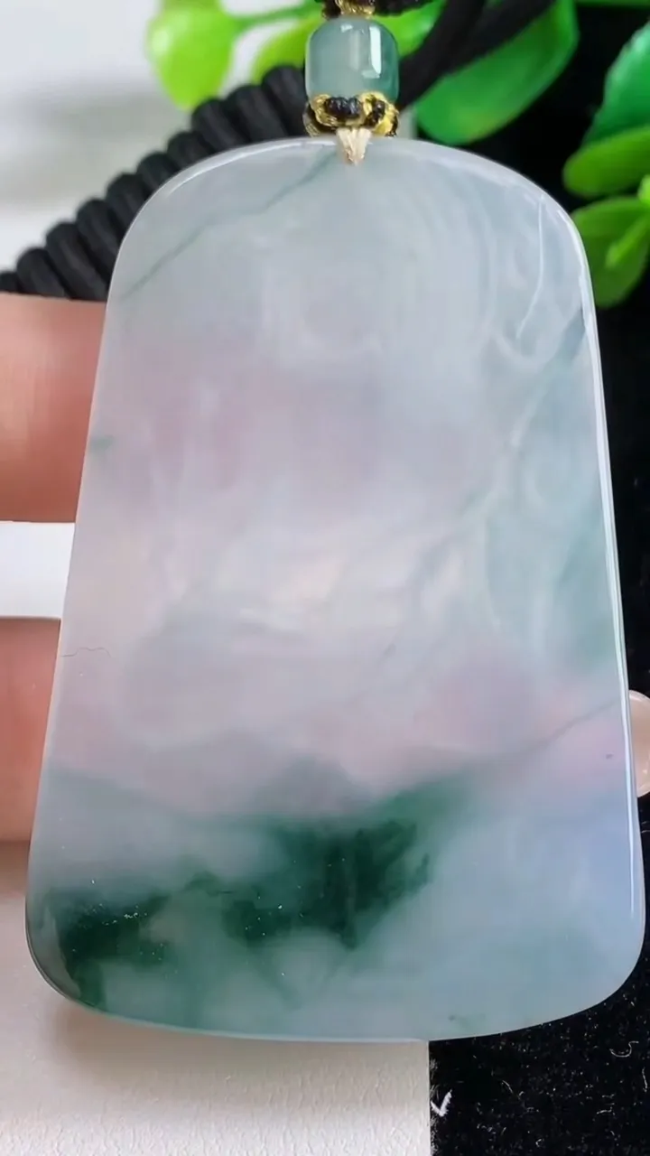天然A货翡翠种飘花普贤菩萨吊坠，尺寸60-40.6-4.8，重量:34.80g
9月7日