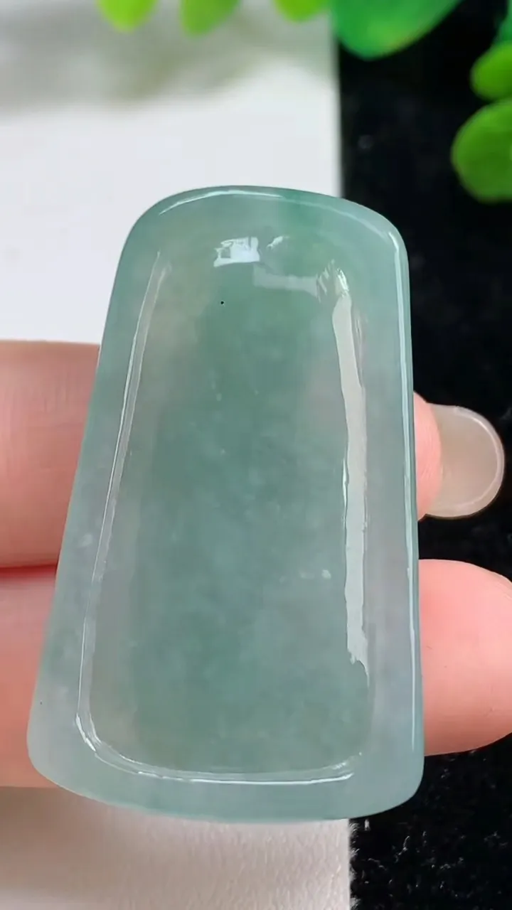 天然A货翡翠普贤菩萨吊坠，尺寸42.3-25-5.6，重量:12.62g
9月7日