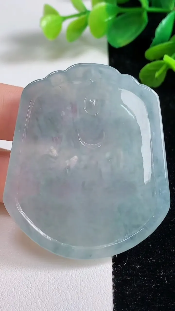 天然A货翡翠冰种飘花普贤菩萨吊坠，尺寸54.8-47-5.7，重量:29.72g
9月7日