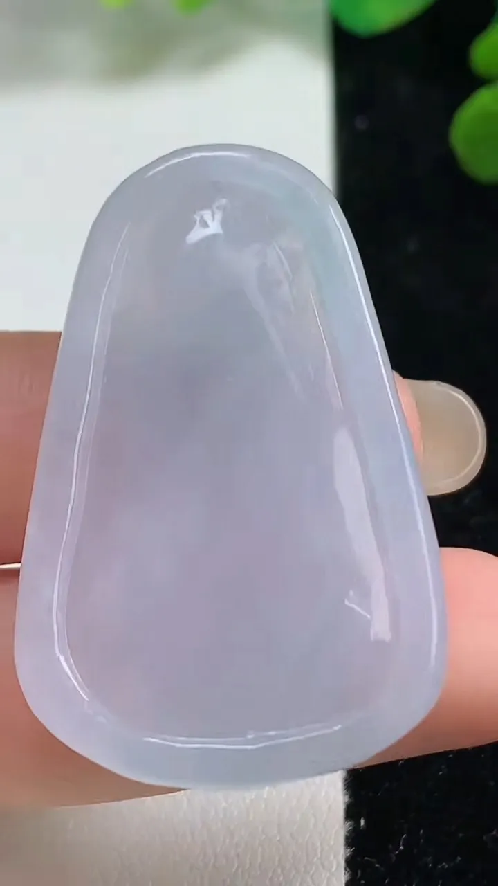 天然A货翡翠紫罗兰阿尼陀佛吊坠，尺寸41.8-27-5.7，重量:11.70g
9月7日