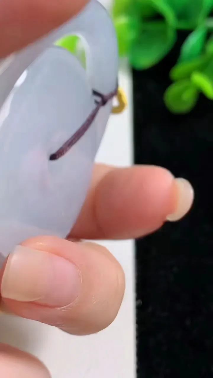 天然A货翡翠母子平安扣吊坠，尺寸54.5-5.4，重量:34.56g
9月7日