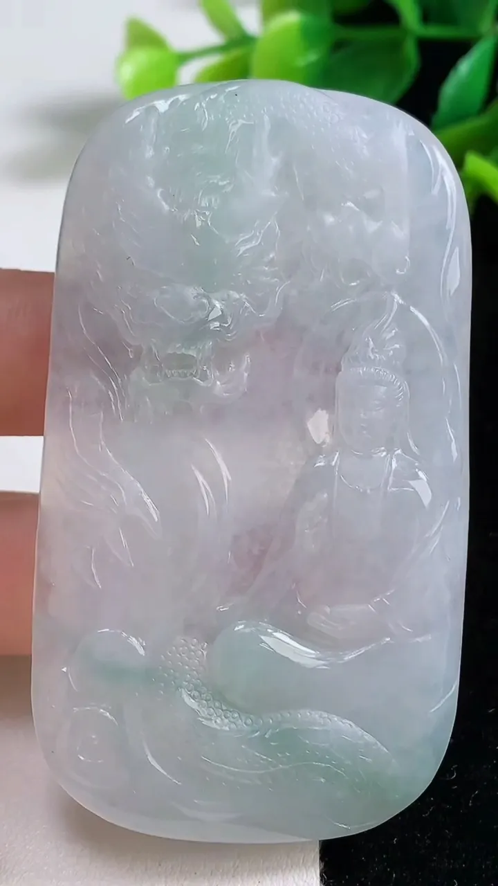 天然A货翡翠祥龙大势至观音菩萨吊坠，尺寸69.7-39.8-4.5，重量:29.80g
9月7日