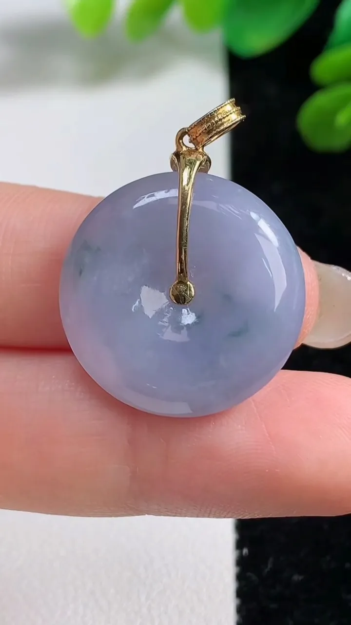 天然A货翡翠18k金紫罗兰飘花平安扣吊坠，尺寸22-5.5，重量:6.49g
9月7日