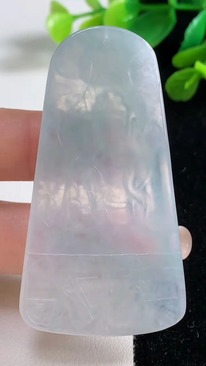 天然A货翡翠虚空藏观音菩萨吊坠，尺寸64-34-5.3，重量:25.18g
9月7日