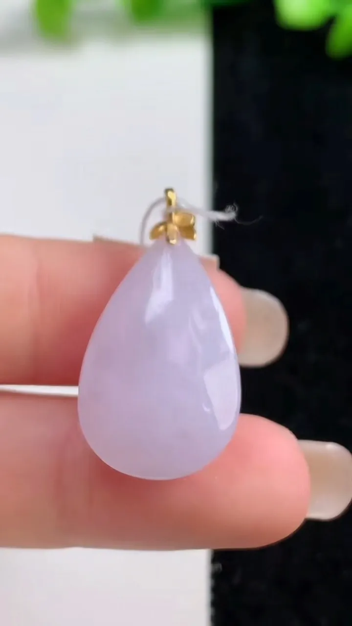 天然A货翡翠18k金紫罗兰水滴吊坠，尺寸24.6-15.2-9.8，重量:5.95g
9月8日