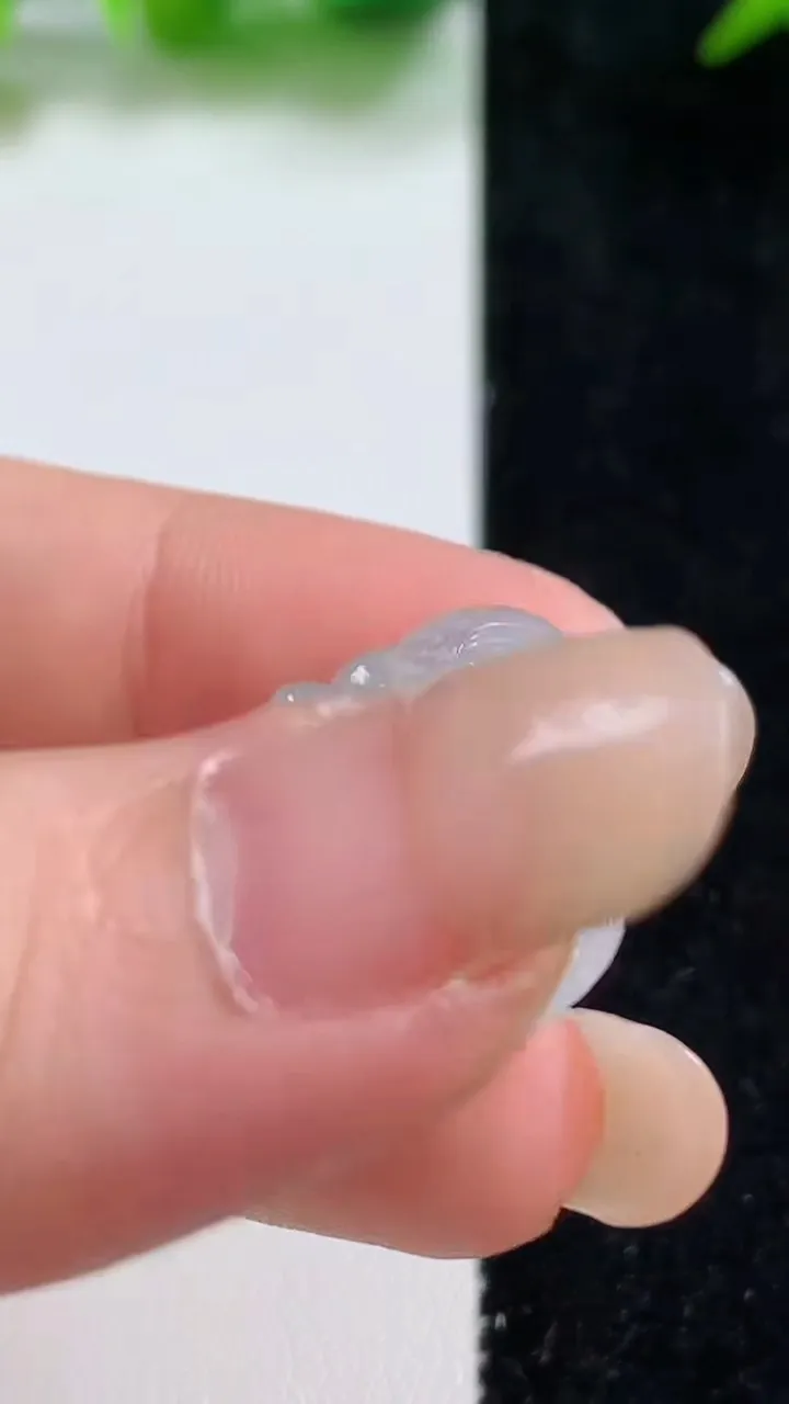 天然A货翡翠冰种飘花佛公吊坠，尺寸23-25-5，重量:4.17g
9月8日