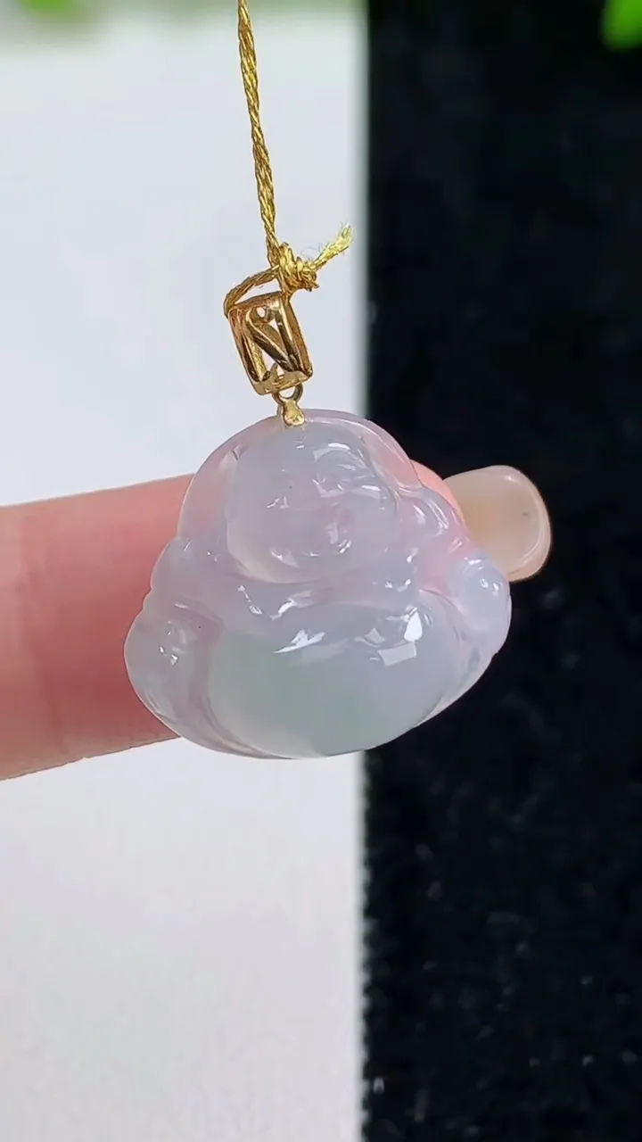 天然A货翡翠佛公吊坠，尺寸17.2-19-5.5，重量:2.74g
9月8日