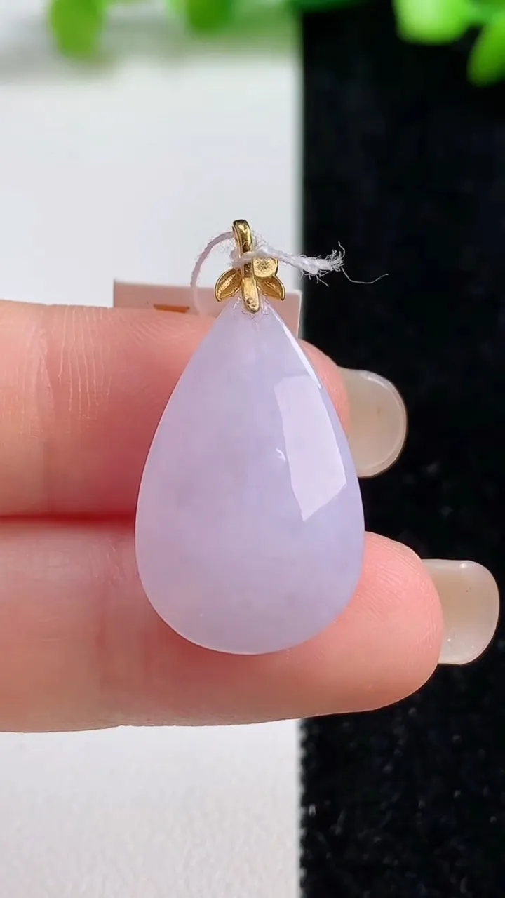 天然A货翡翠18k金紫罗兰水滴吊坠，尺寸24.6-15.2-9.8，重量:5.95g
9月8日