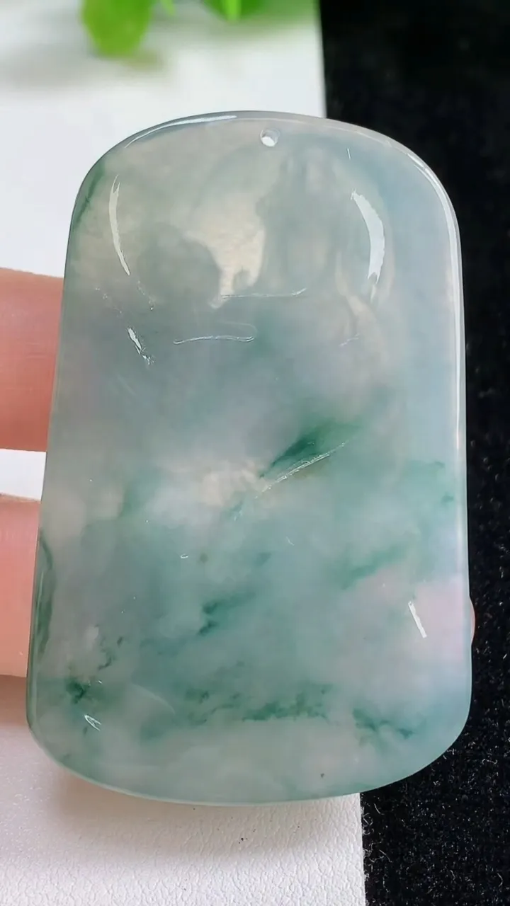 天然A货翡翠飘花普贤菩萨吊坠，尺寸58.6-38-5.3，重:25.03g
9月8日